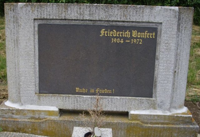 Bonfert Friederich 1904-1972 Grabstein